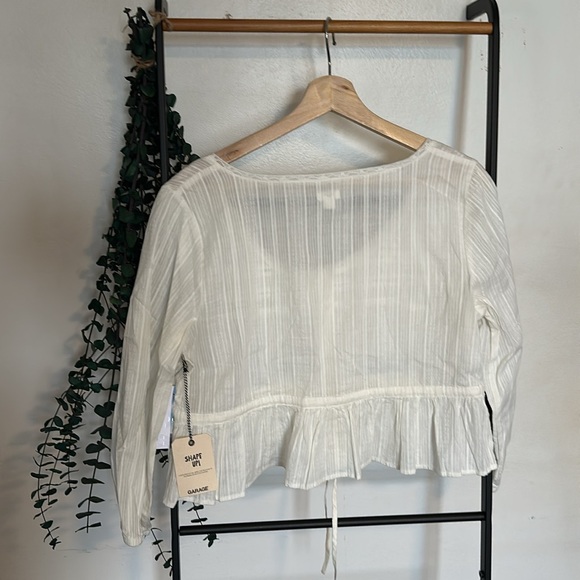 Garage 3/4 sleeve peplum top - Picture 3 of 3